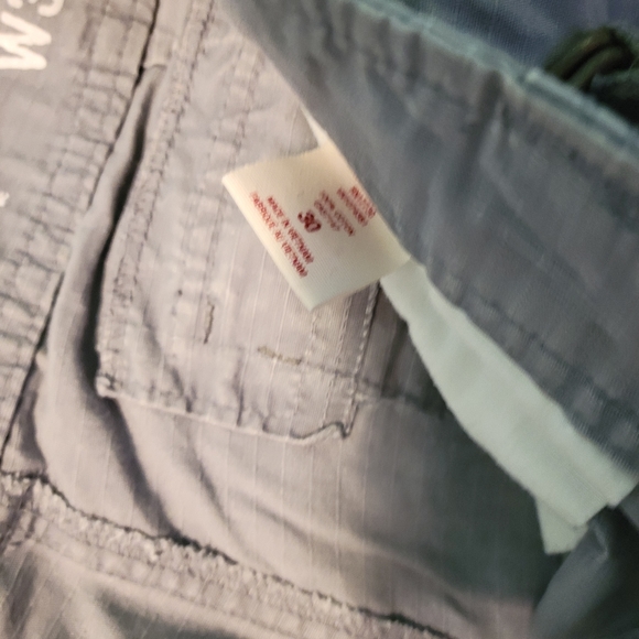 Men's cargo shorts - Picture 3 of 3